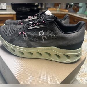 New in Box Men’s On Cloud Shoes Size 11 Black/Green Rock/Lima Cloudeclipse